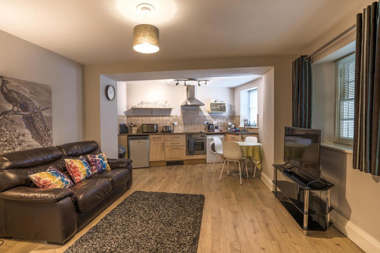 Trinity Mews Apartment Торки Екстериор снимка
