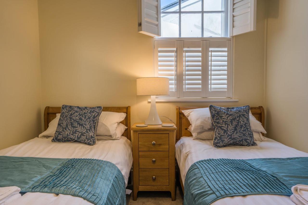 Trinity Mews Apartment Торки Екстериор снимка